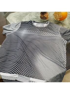 𝅺asics Athletic Tee
